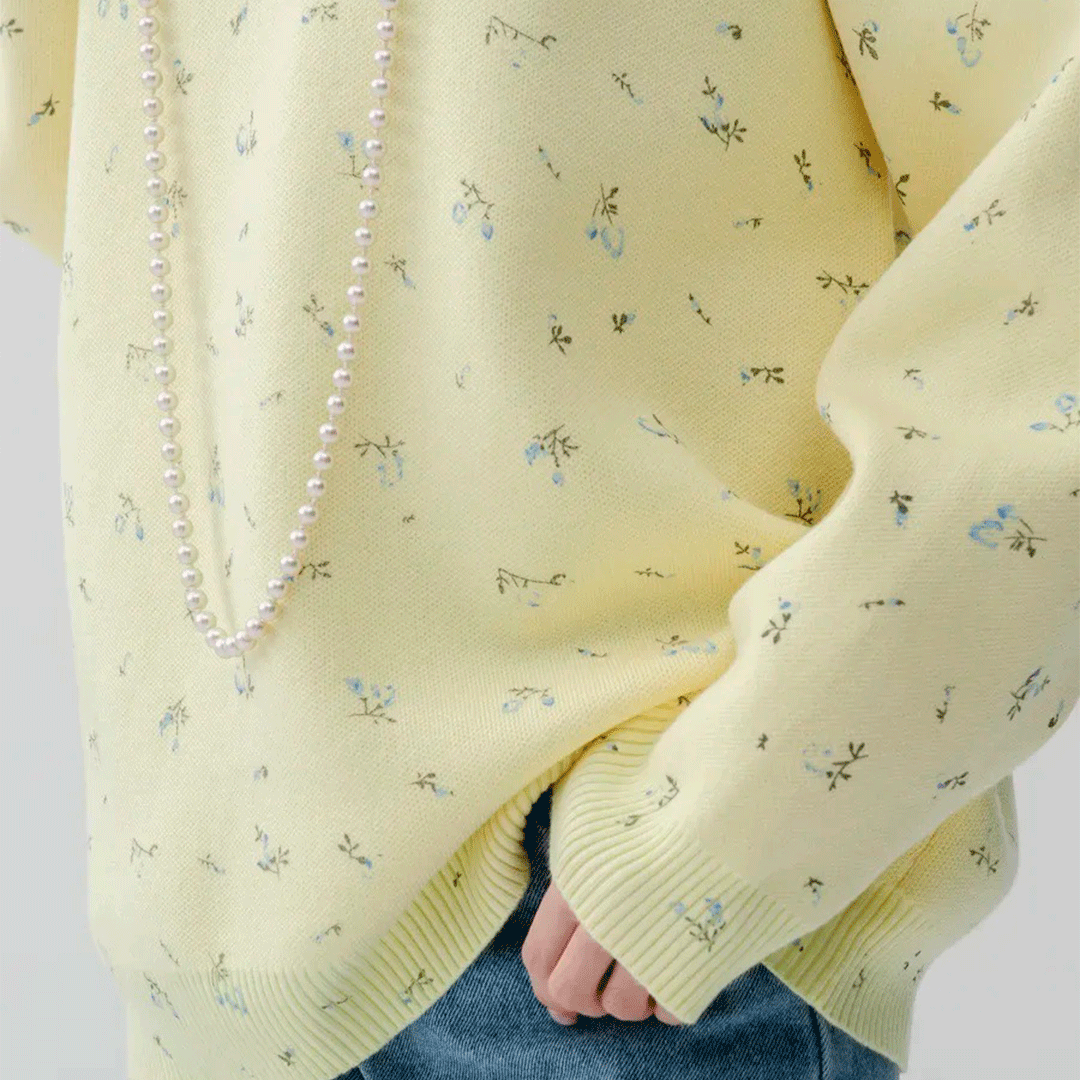 Floral Knit Sweater – Soft, Relaxed Fit for Everyday Comfort