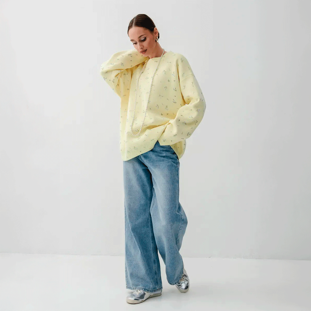 Floral Knit Sweater – Soft, Relaxed Fit for Everyday Comfort
