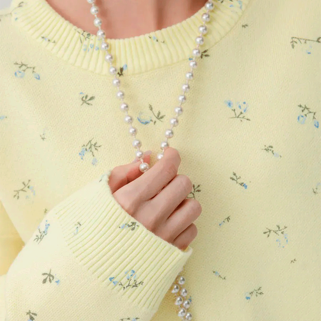 Floral Knit Sweater – Soft, Relaxed Fit for Everyday Comfort